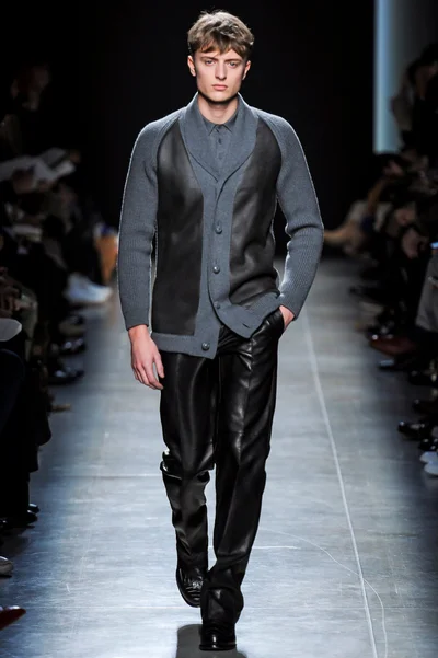 Look 15